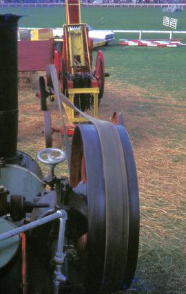 Belt-driven baling with steam engine